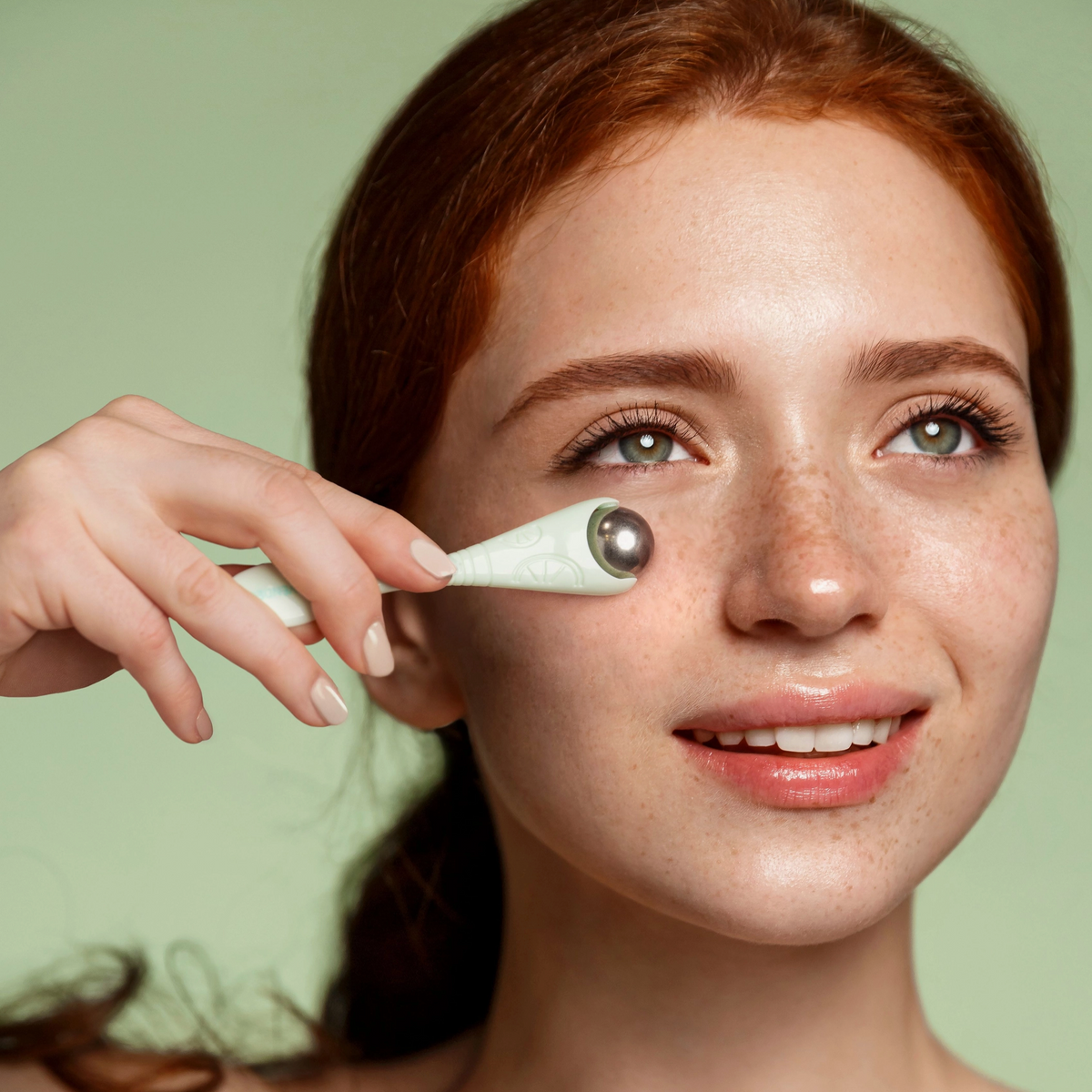 GIFT WITH PURCHASE TODAY: Roll With It - Undereye Roller