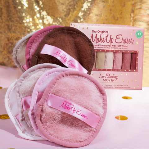 I&#39;m Blushing 7 Day Makeup Eraser Set
